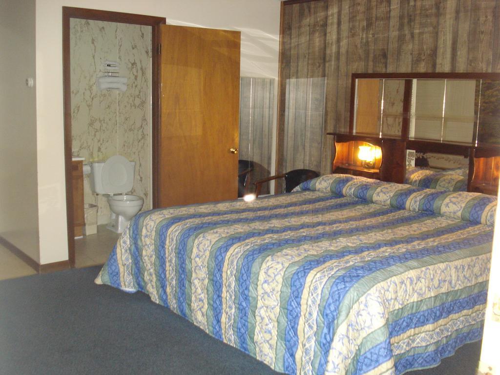 Cedar Grove Motel Altoona Chambre photo