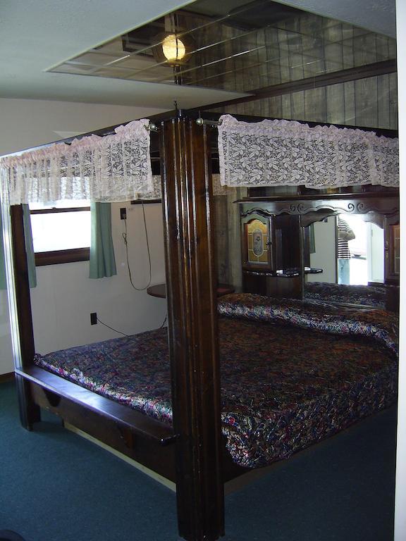 Cedar Grove Motel Altoona Chambre photo