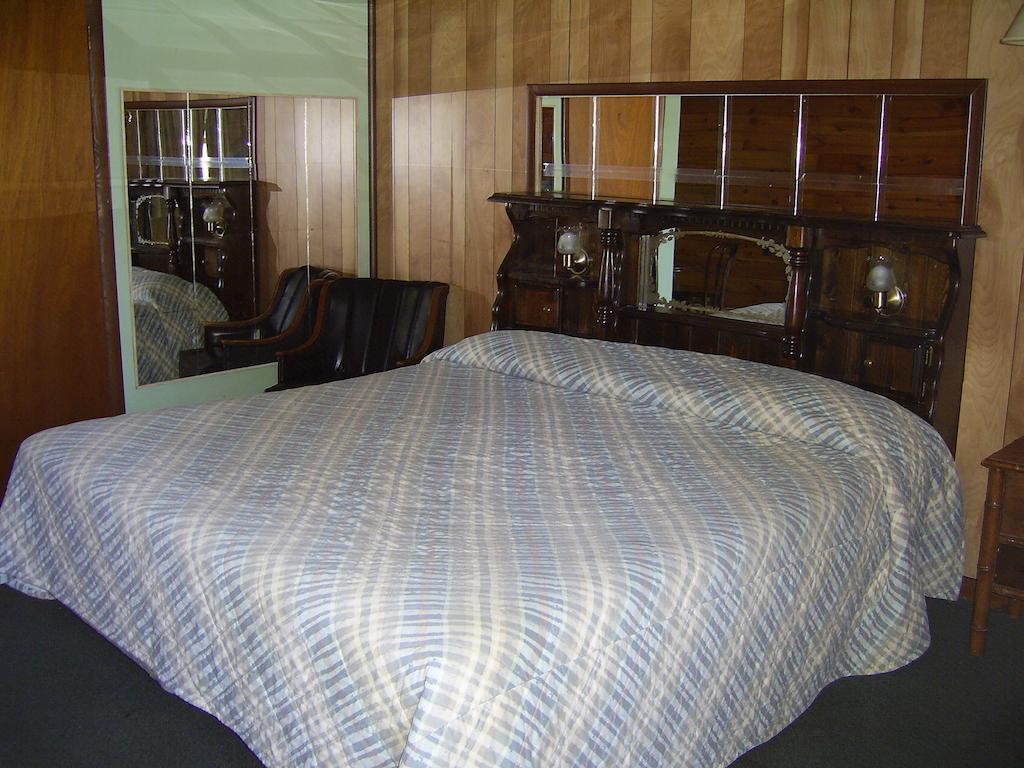 Cedar Grove Motel Altoona Chambre photo
